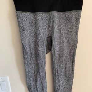 Lululemon gray running leggings. Size 8